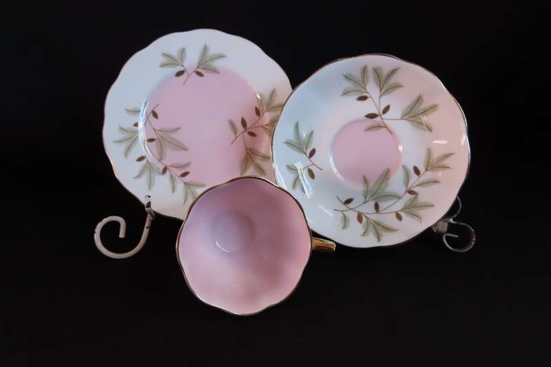 Royal Albert "Braemar" 6 x Trio's  (Tea)