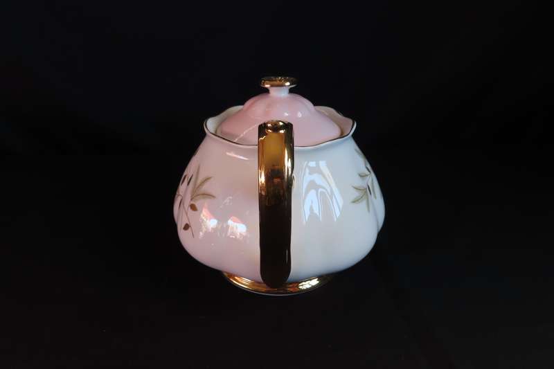 Royal Albert "Braemar" Large Tea Pot.