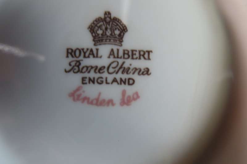Royal Albert Linden Lea Tea Sugar Bowl.