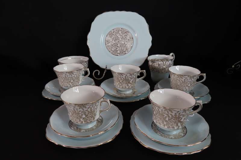 Royal Vale Part Tea Set 18 Piece.