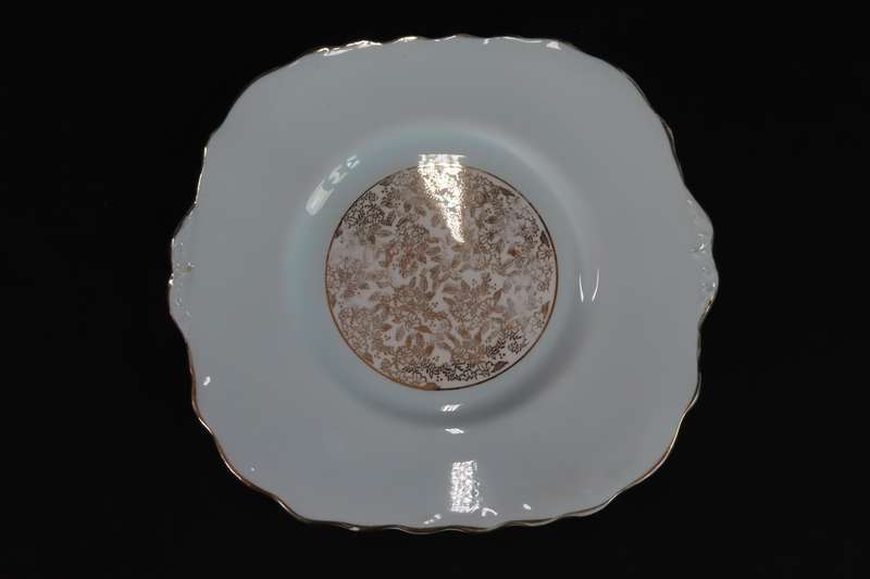Royal Vale Part Tea Set 18 Piece.
