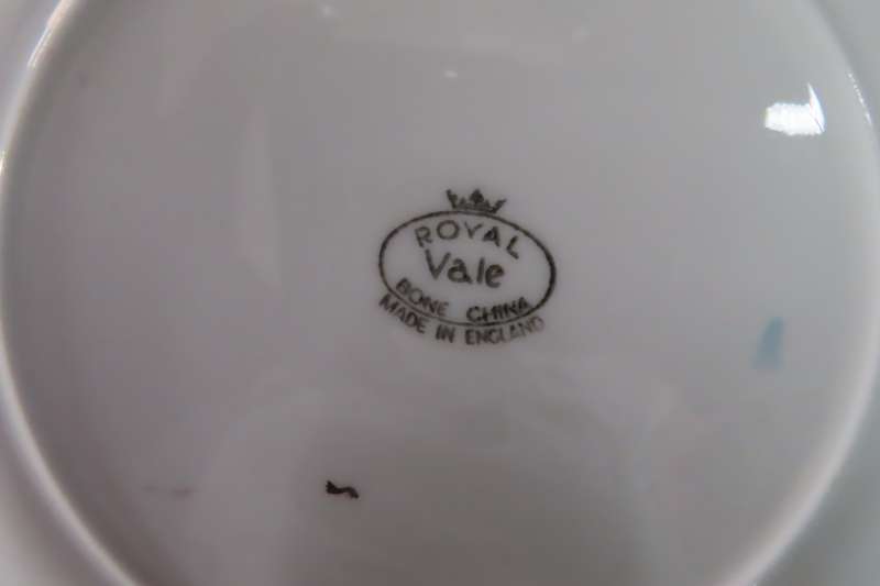 Royal Vale Part Tea Set 18 Piece.
