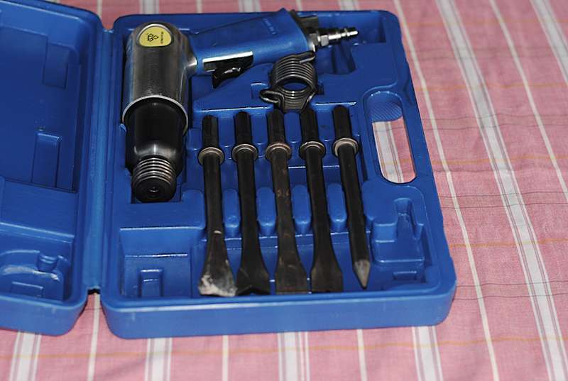 Rongpeng 190 Mm Air Hammer With Chisels