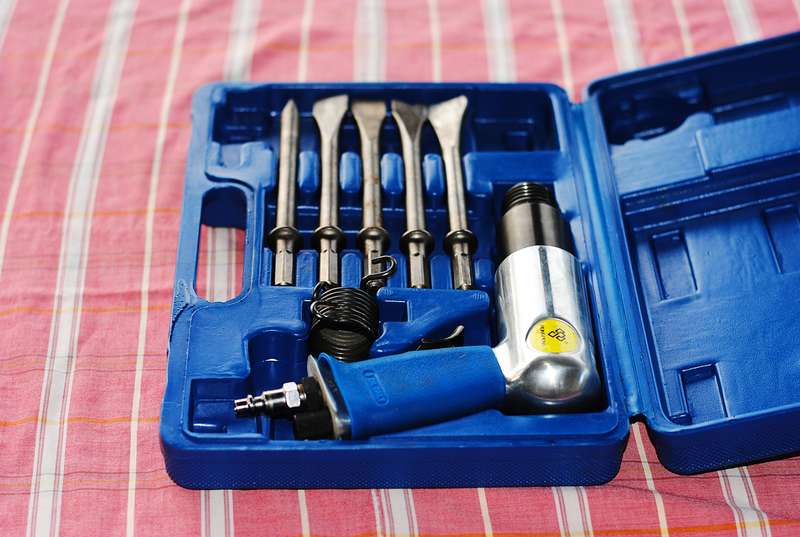 Rongpeng 190 Mm Air Hammer With Chisels