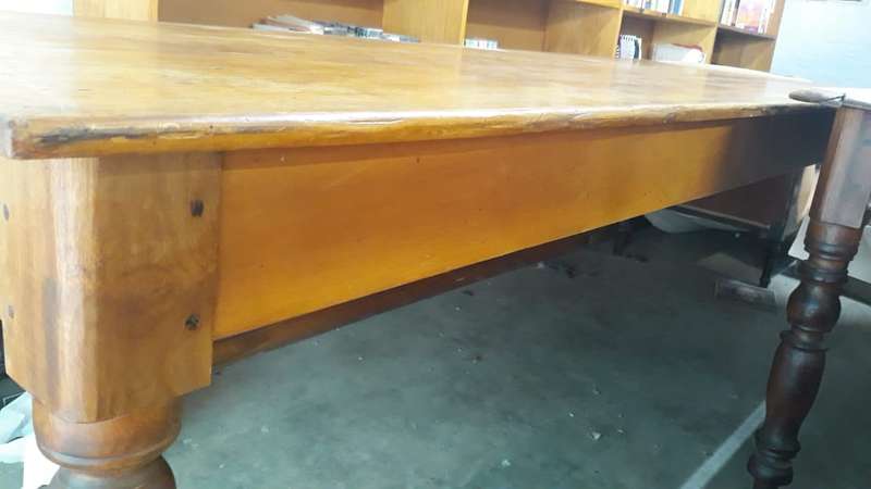 Yellowwood Stinkwood 10-seater