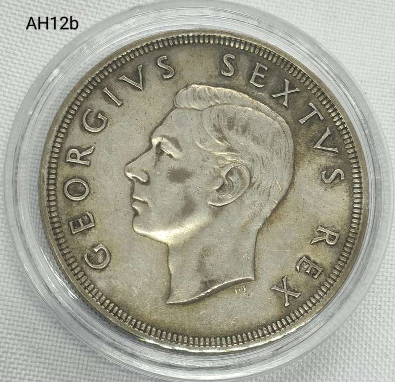 1951 Union of SA crown - 5 shillings - .500 silver - in capsule