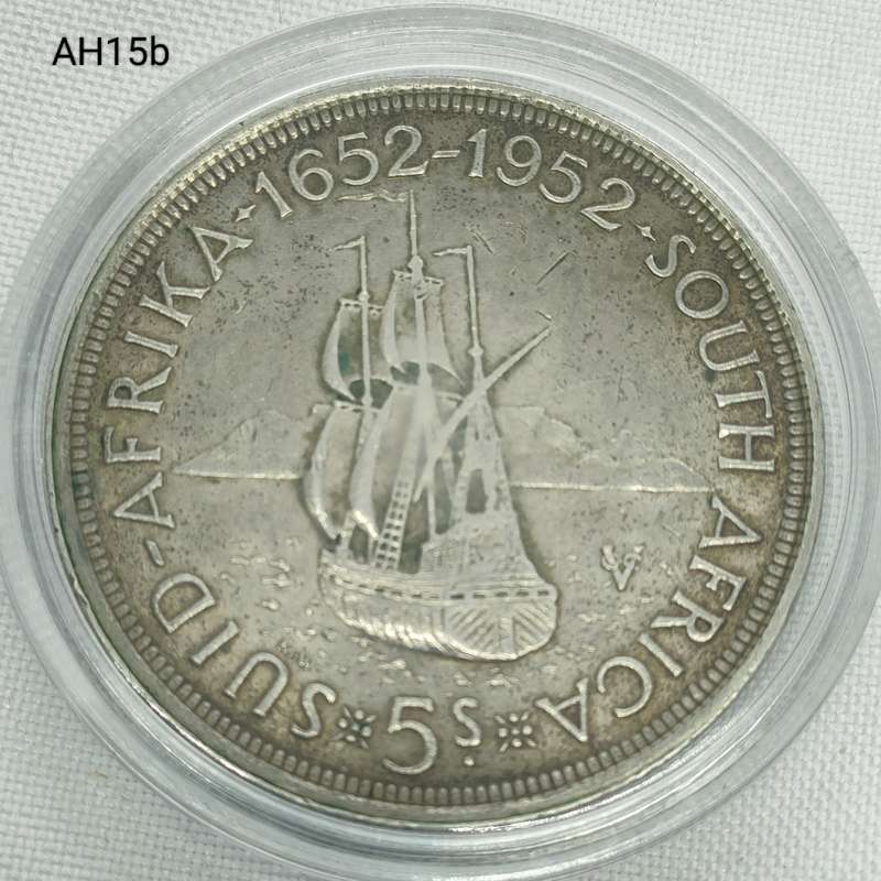 1952 Union of SA crown - 5 shillings - .500 silver - in capsule