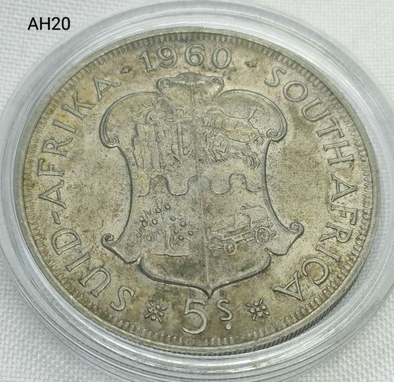 1960 Union of SA crown - 5 shillings - .500 silver - in capsule