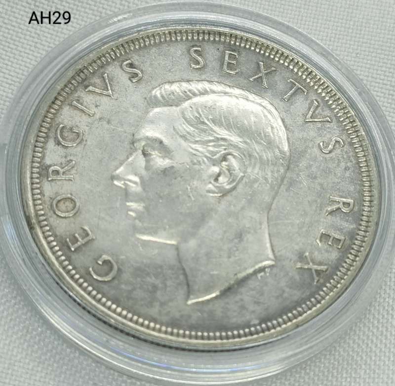 1951 Union of SA crown - 5 shillings - .500 silver - in capsule