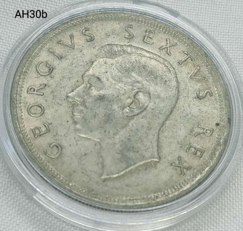 1952 Union of SA crown - 5 shillings - .500 silver - in capsule