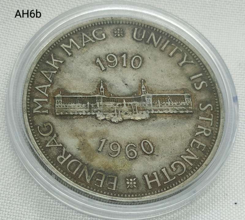 1960 Union of SA crown - 5 shillings - .500 silver - in capsule