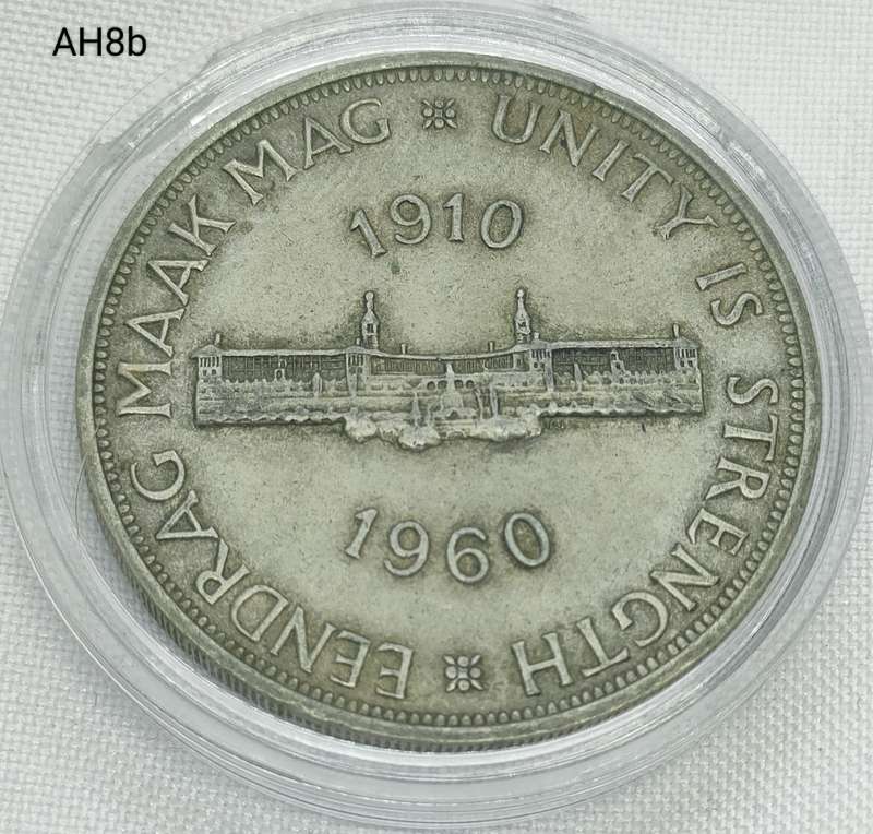 1960 Union of SA crown - 5 shillings - .500 silver - in capsule