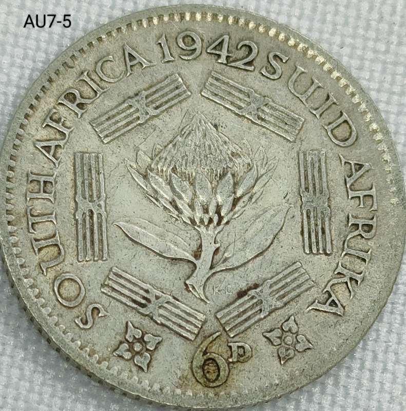 1942 Union of SA sixpence - .800 silver coin