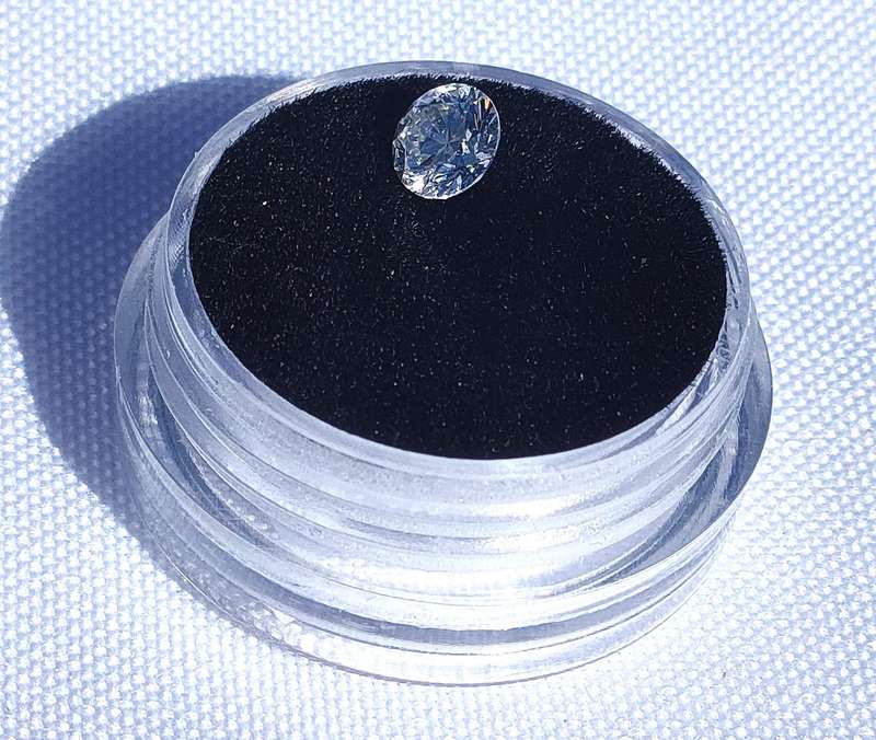 Real CVD lab grown diamond -with jeweler's confirmation and valuation - 0.53 ct-VS1-E/F colour-round