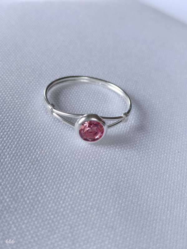 New Sterling Silver Austrian Crystal ring: Size US7
