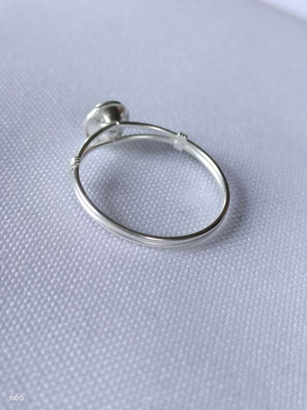 New Sterling Silver Austrian Crystal ring: Size US7