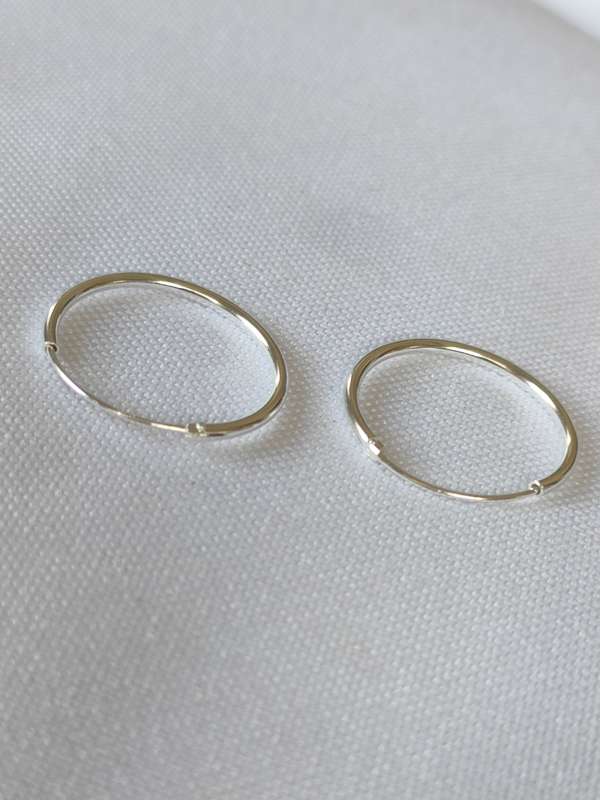 New Sterling Silver Plain earring: