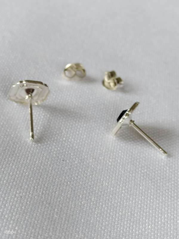 New Sterling Silver Austrian Crystal earrings: Gorgeous design