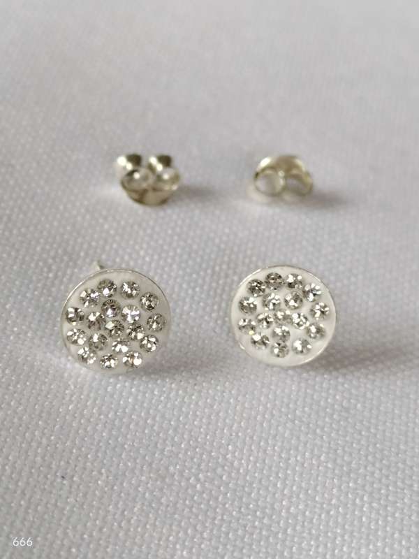 New Sterling Silver Austrian Crystal earrings: Gorgeous design