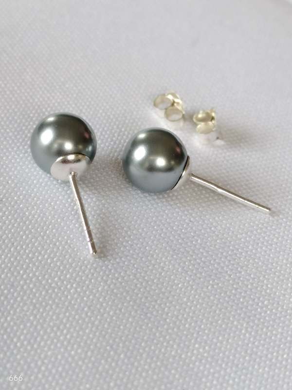 New Sterling Silver Grey Pearl earrings: