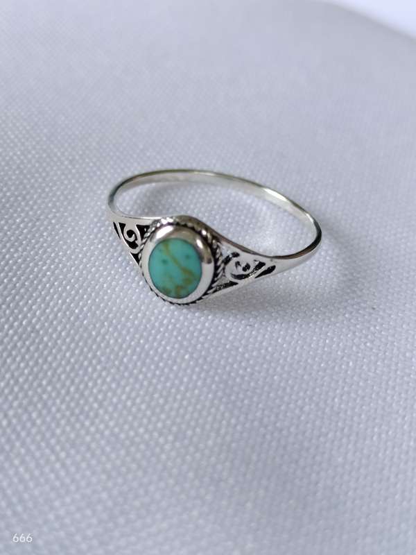 New Sterling Silver Turquoise ring: Size US7