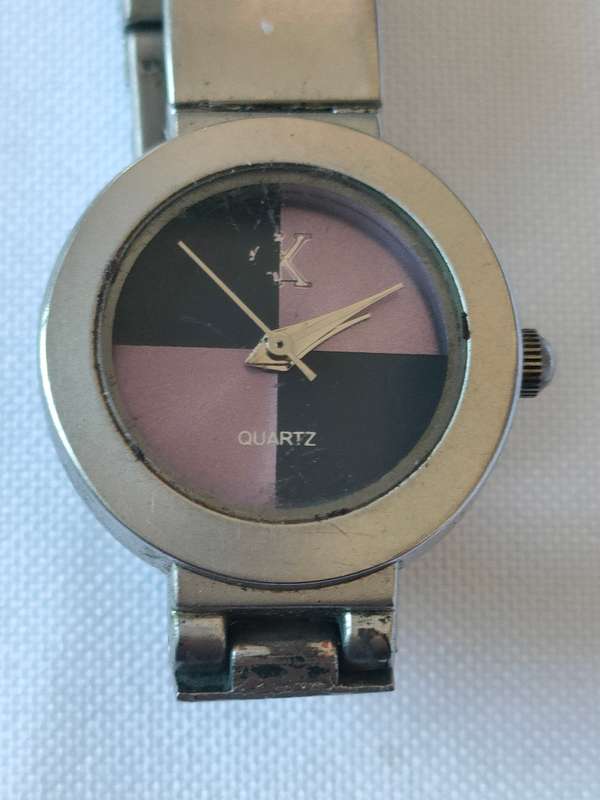 Vintage Daniel Klein Ladies Quartz watch: Non-runner: Requires battery