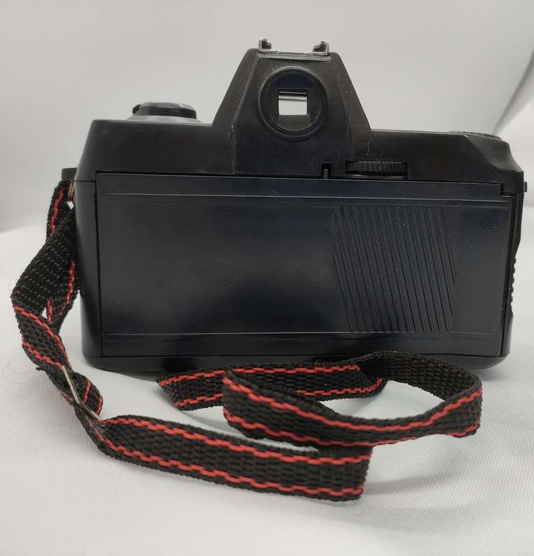Vintage Canon 35mm camera in bag - appears in excellent condition - selling as is
