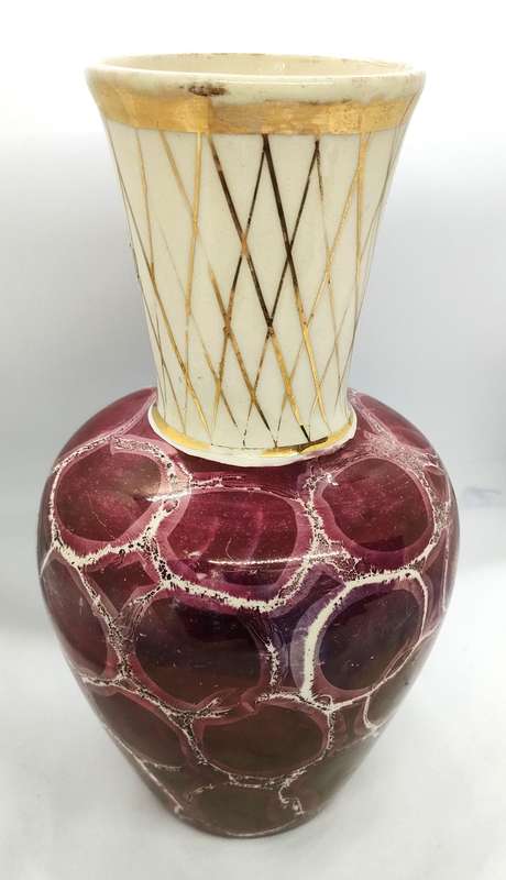 Vintage tall Ceramic Italian crackle pattern vase in excellent condition - no damage