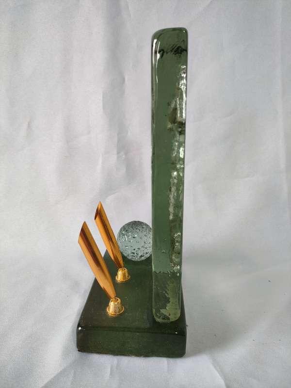 Desk organiser/pen holder for golf enthusiasts: 10 mm thick glass: H 200mm: Good condition: