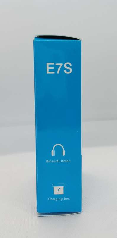 Electronic ear pods with digital display with accessories - great sound