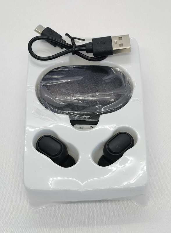 Electronic ear pods with digital display with accessories - great sound