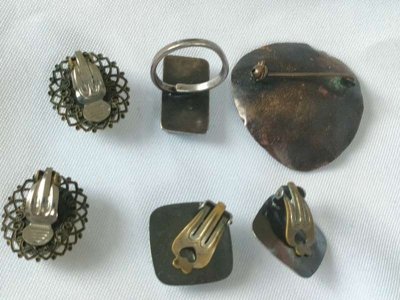 Vintage jewellery lot- good condition
