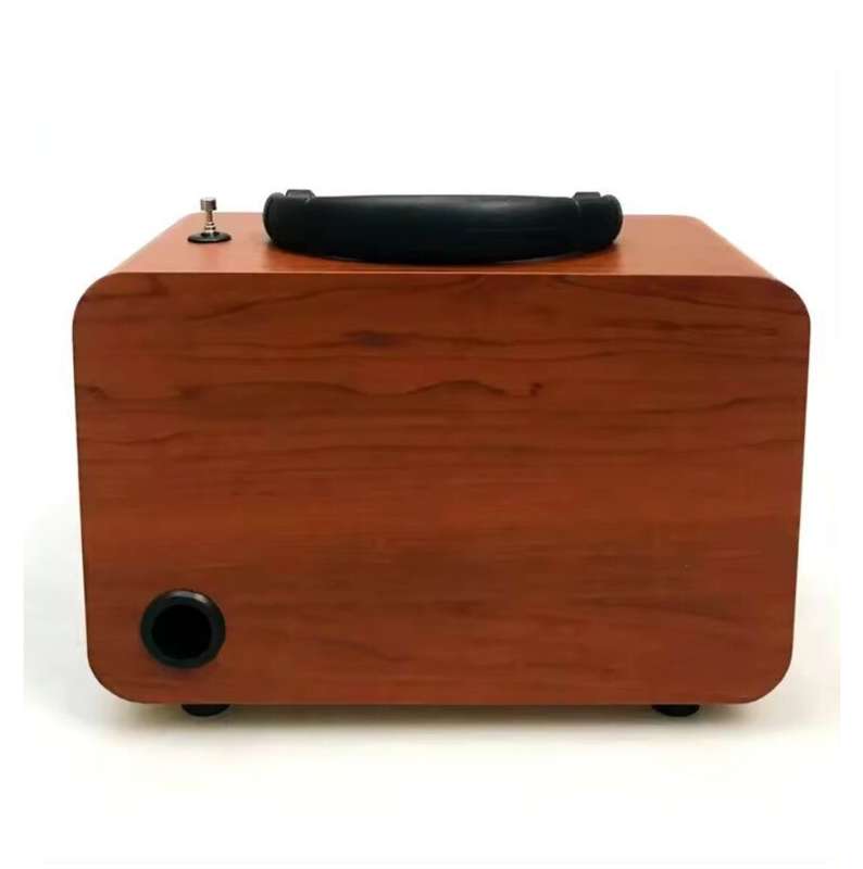 Retro style wood Small radio Speaker