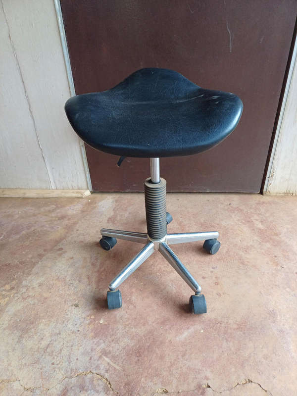 Therapist chair