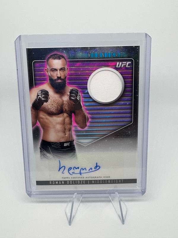 2024 Topps UFC Midnight - Roman Dolidze Rookie Relic Auto #RCA-RDD