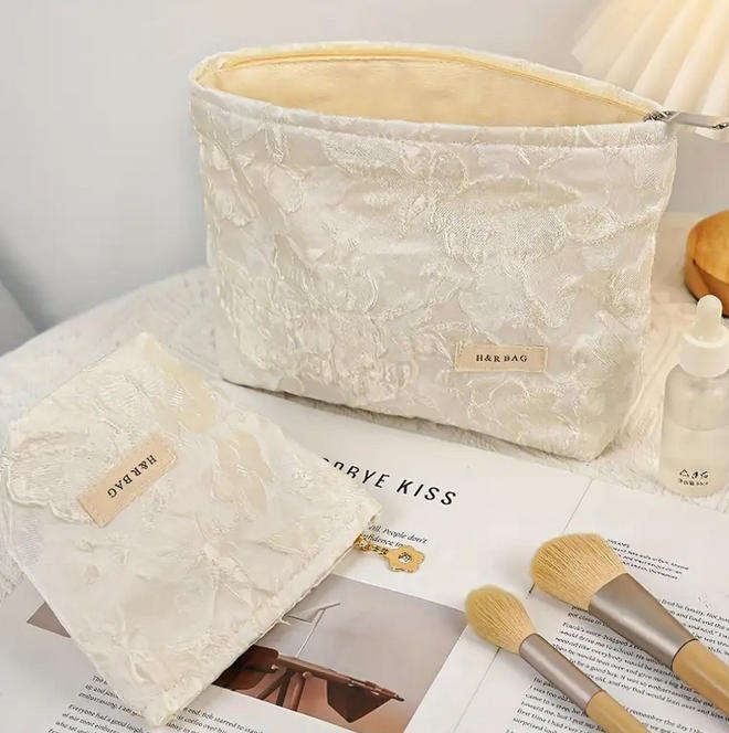 Floral Embossed Makeup Bag 5 PCS Makeup Brush Set and Bracelet
