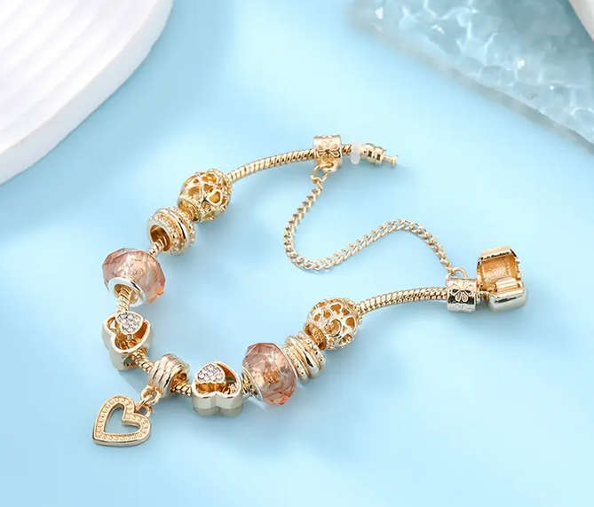 Charm Bracelet with Heart Pendant