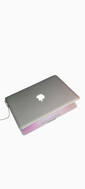 Apple MacBook pro 13"- Core i7 /8GB Ram/240GB SSD