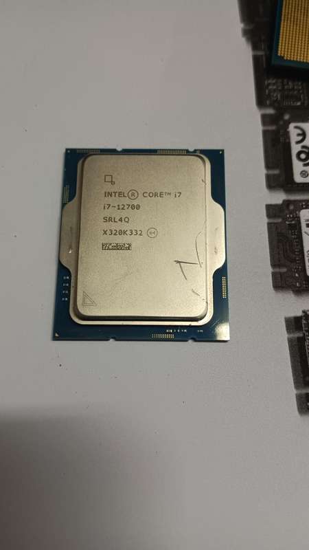 Intel Core i5 12th gene processor/6 Cores /12 Threads/up to 4.4GHz