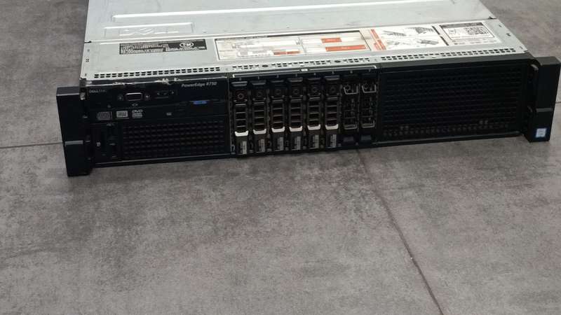 Dell Poweredge R730 Server/ intel Xeon E5 2620 V3 Cpu/64gb Memory/1.8TB HDD/
