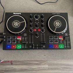 Numark Mix Party ii DJ Controller great for begginer or entry level