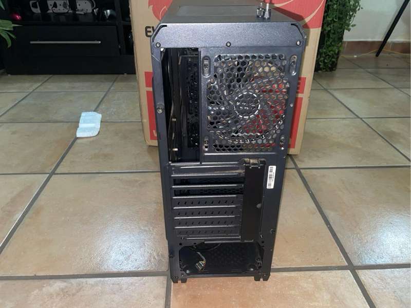 Evetech Base case with 4 - 120mm fans
