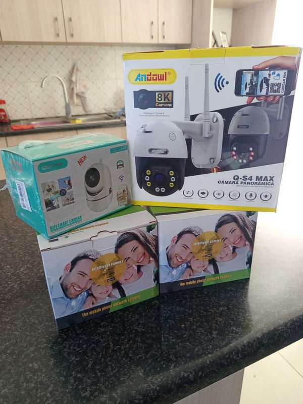 4 Cameras