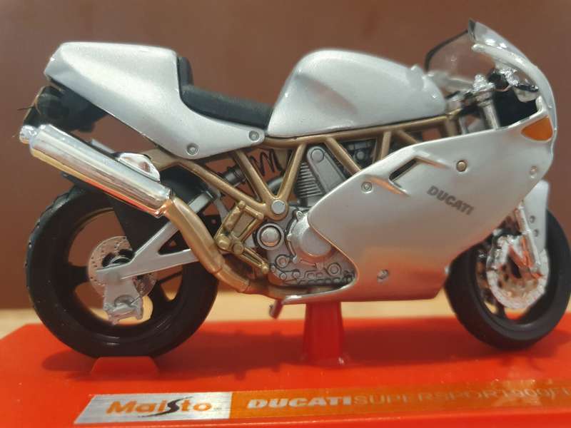 DUCATI  SUPERSPORT  900FE