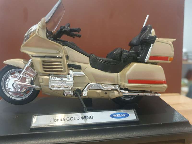 HONDA  GOLDWING    DIE CAST