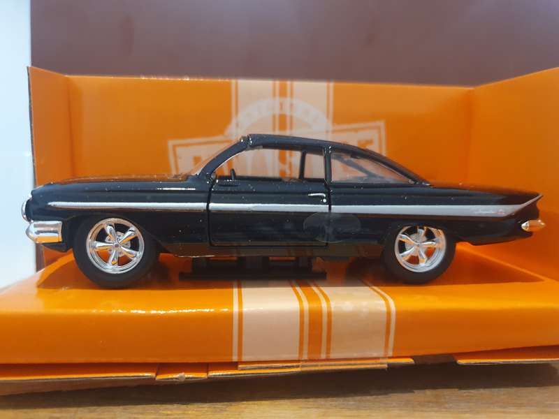 CHEV   IMPALA  1961