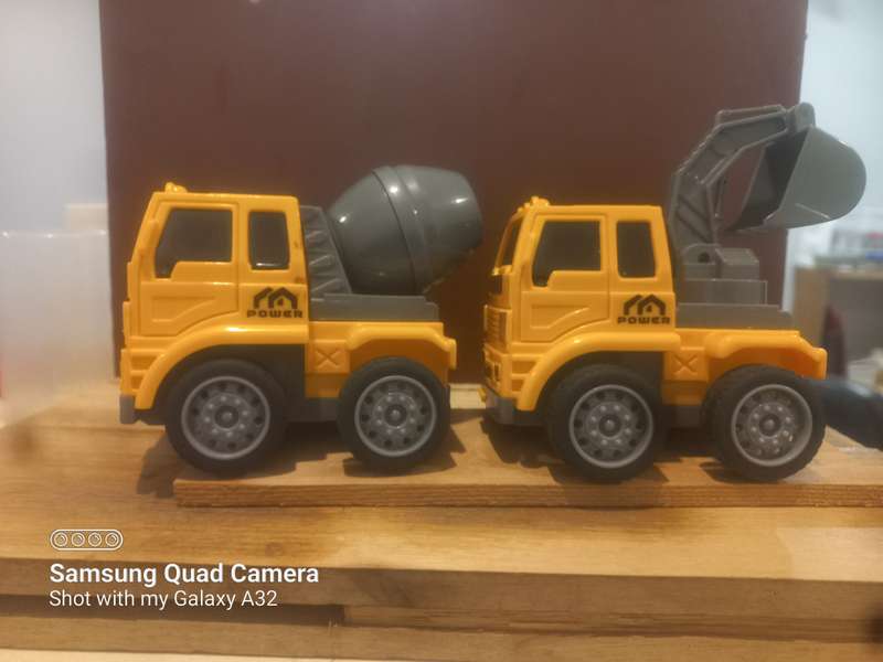 Construction     vehicle set of 2