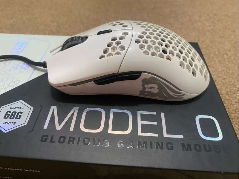 Glorious model O White Glossy Gaming Mouse