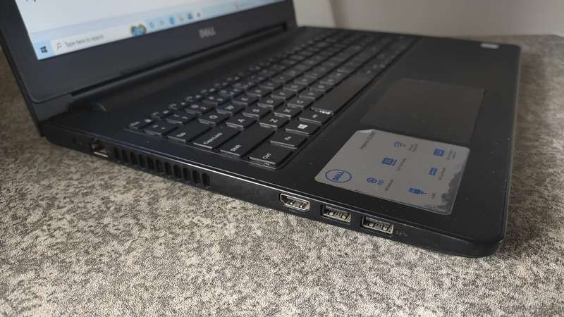 Dell Inspiron Core i3 6th Gen I 8GB DDR4 Ram I 500GB Hard Drive I WIN 10 I Excellent Machine