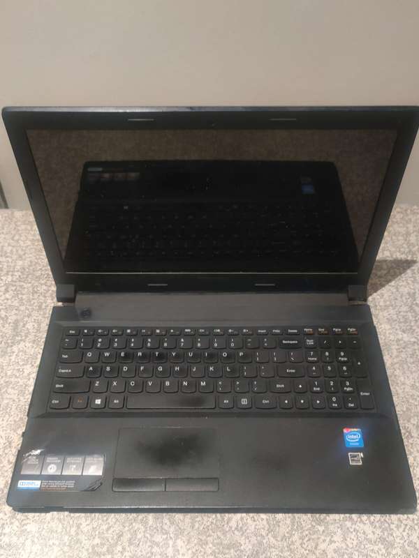 Lenovo B50 Intel Core i3 Laptop for Spares OR Rebuild for Repairs